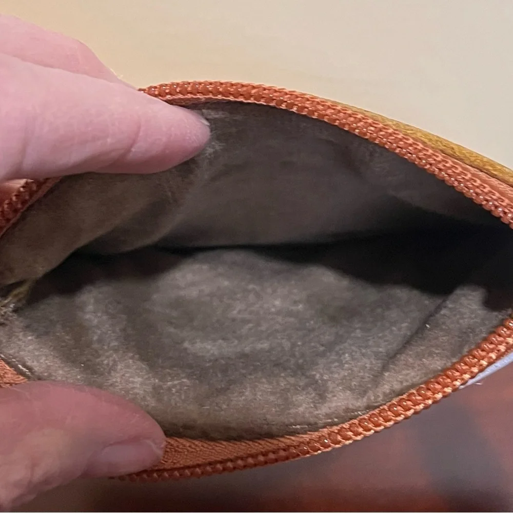 Adorable Highlander Leather/Suede Accessory Bag - Picture 4 of 5